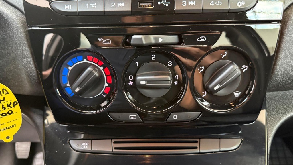 LANCIA Ypsilon 1.0 firefly hybrid UnYca s&s 70cv