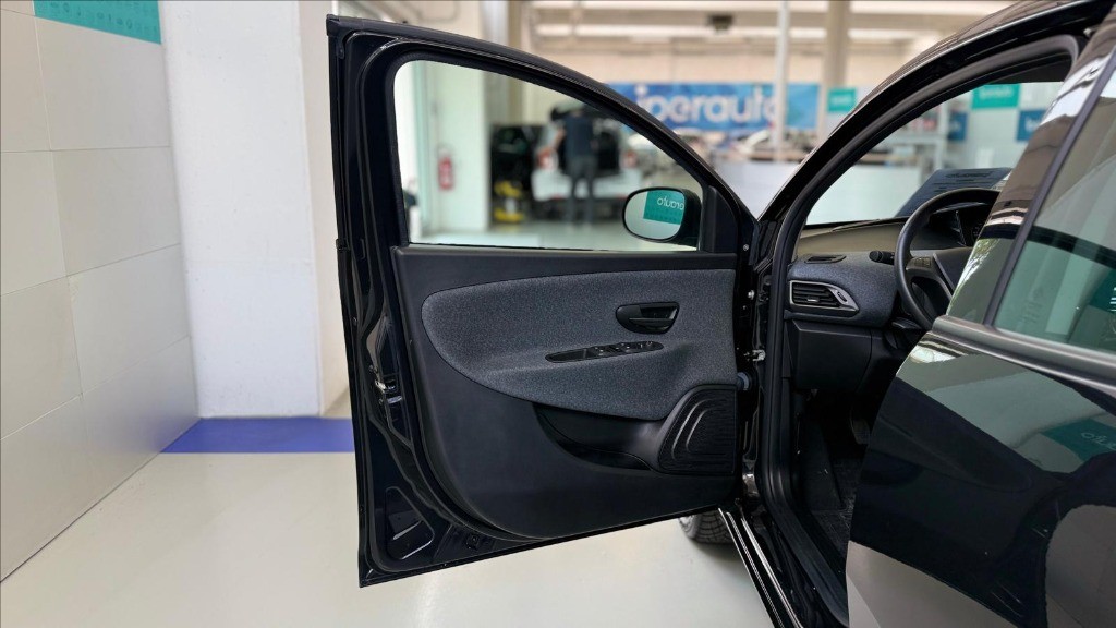 LANCIA Ypsilon 1.0 firefly hybrid UnYca s&s 70cv