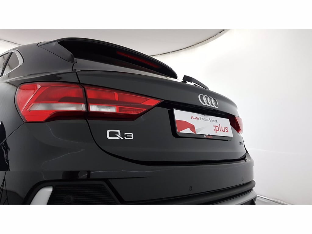 AUDI Q3 sportback 35 1.5 tfsi s line edition s-tronic