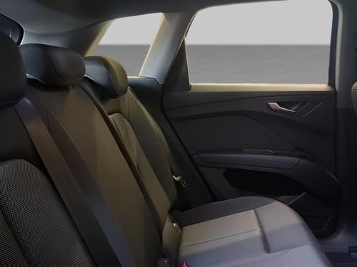 AUDI Q4 e-tron 40 business advanced