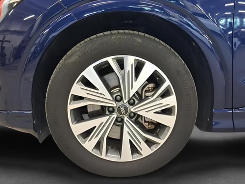 AUDI Q4 e-tron 40 business advanced