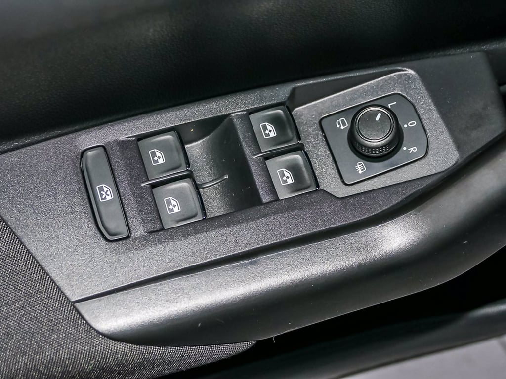 VOLKSWAGEN Polo 1.0 tsi r-line 95cv dsg