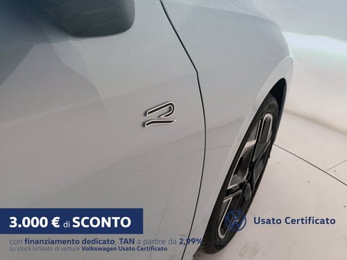 VOLKSWAGEN Golf 1.5 etsi r-line plus 150cv dsg