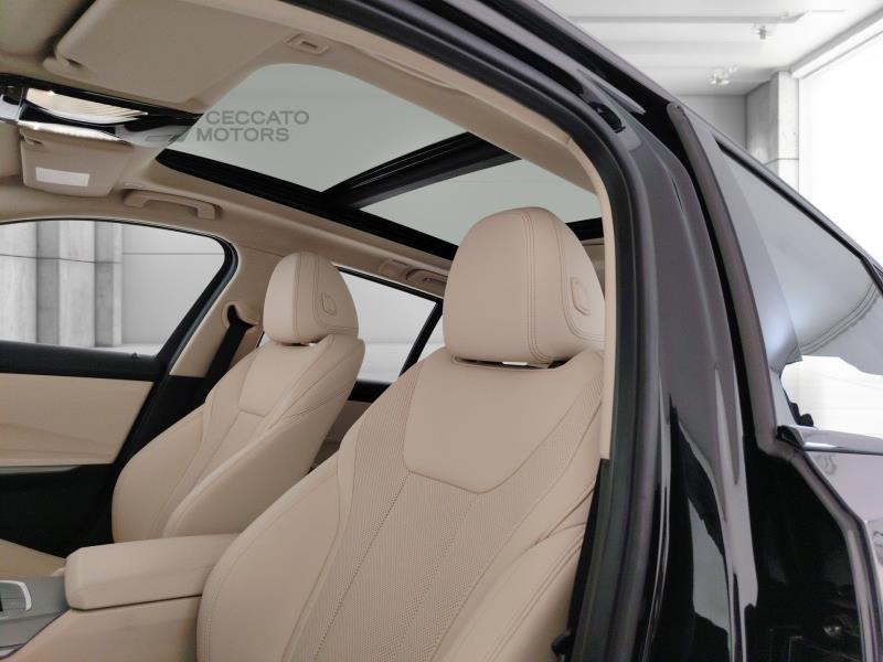 BMW 320d touring mhev 48v auto