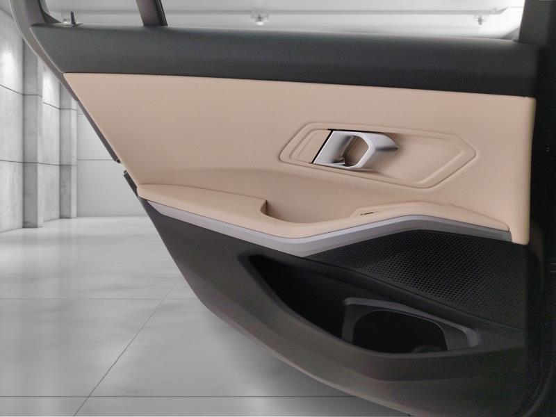 BMW 320d touring mhev 48v auto