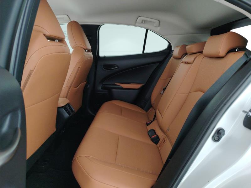 LEXUS Ux 250h 2.0 luxury 2wd cvt my20
