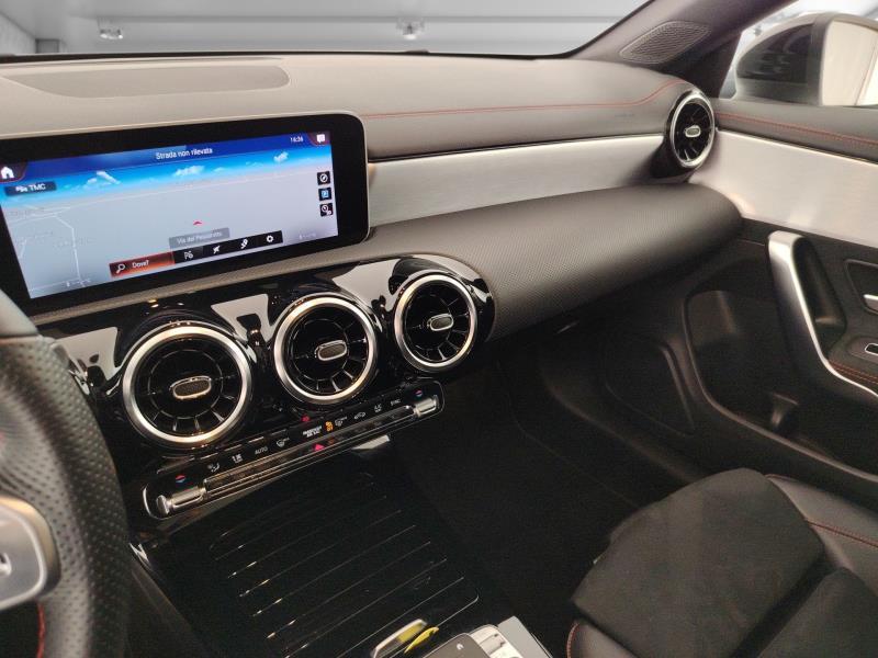 MERCEDES Cla coupe 200 premium auto