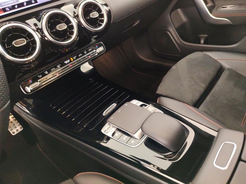 MERCEDES Cla coupe 200 premium auto