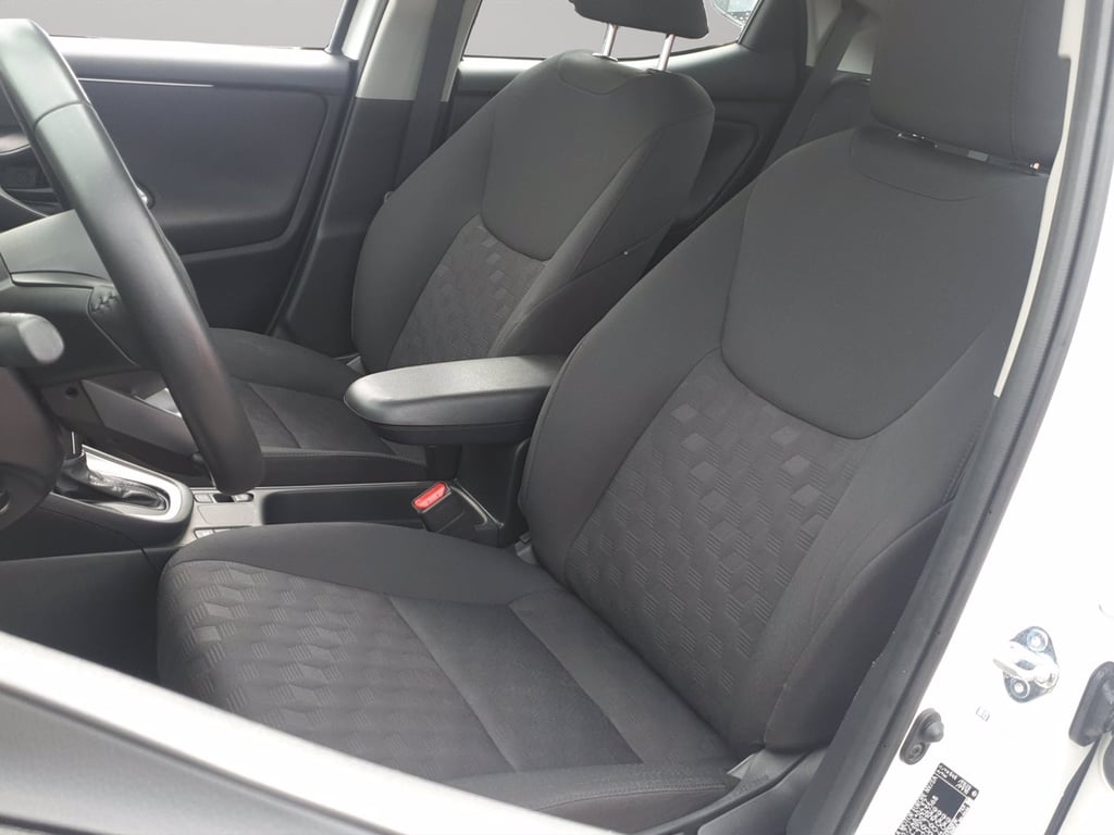 TOYOTA Yaris 1.5h active