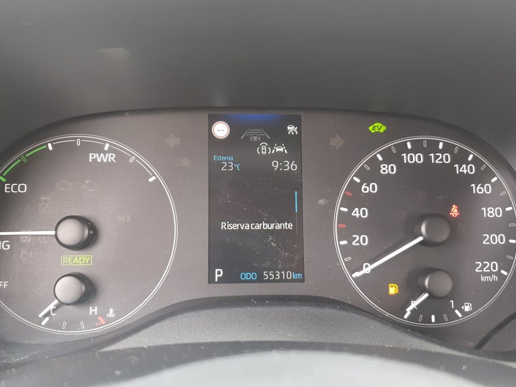 TOYOTA Yaris 1.5h active