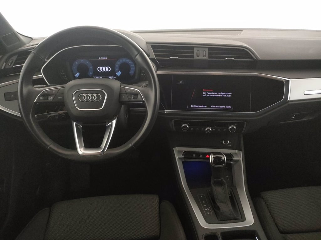 AUDI Q3 35 2.0 tdi identity black s-tronic