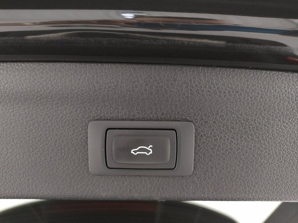 AUDI Q3 35 2.0 tdi identity black s-tronic
