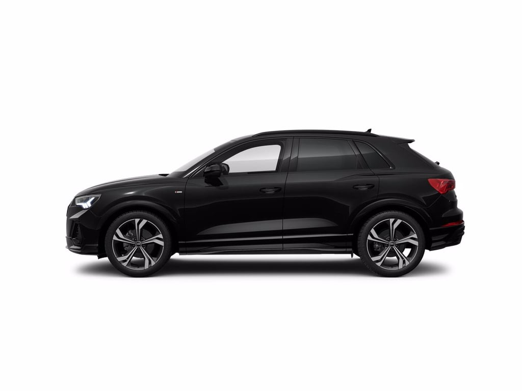 AUDI Q3 35 2.0 tdi identity black s-tronic