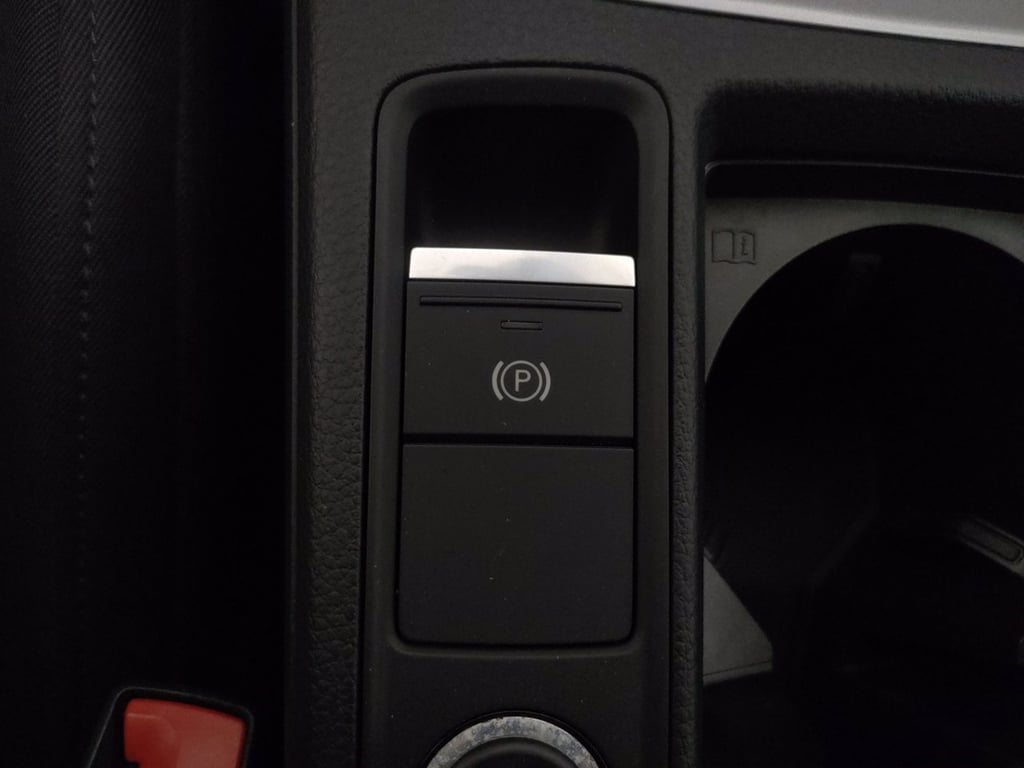 AUDI Q3 35 2.0 tdi identity black s-tronic
