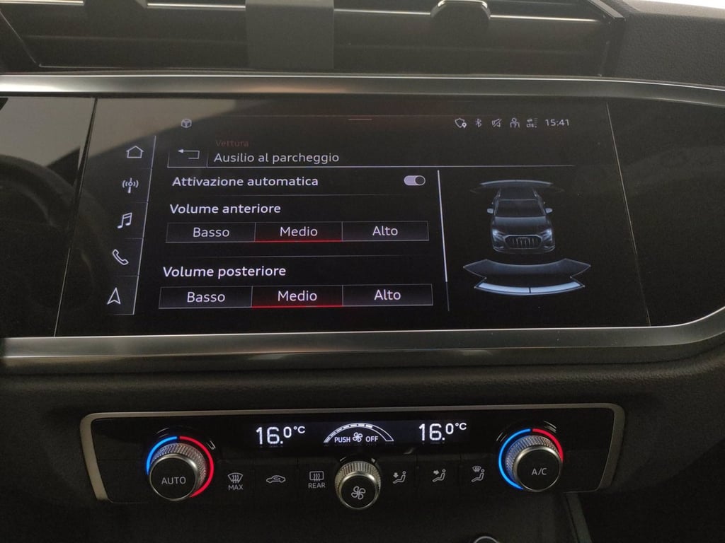 AUDI Q3 35 2.0 tdi identity black s-tronic