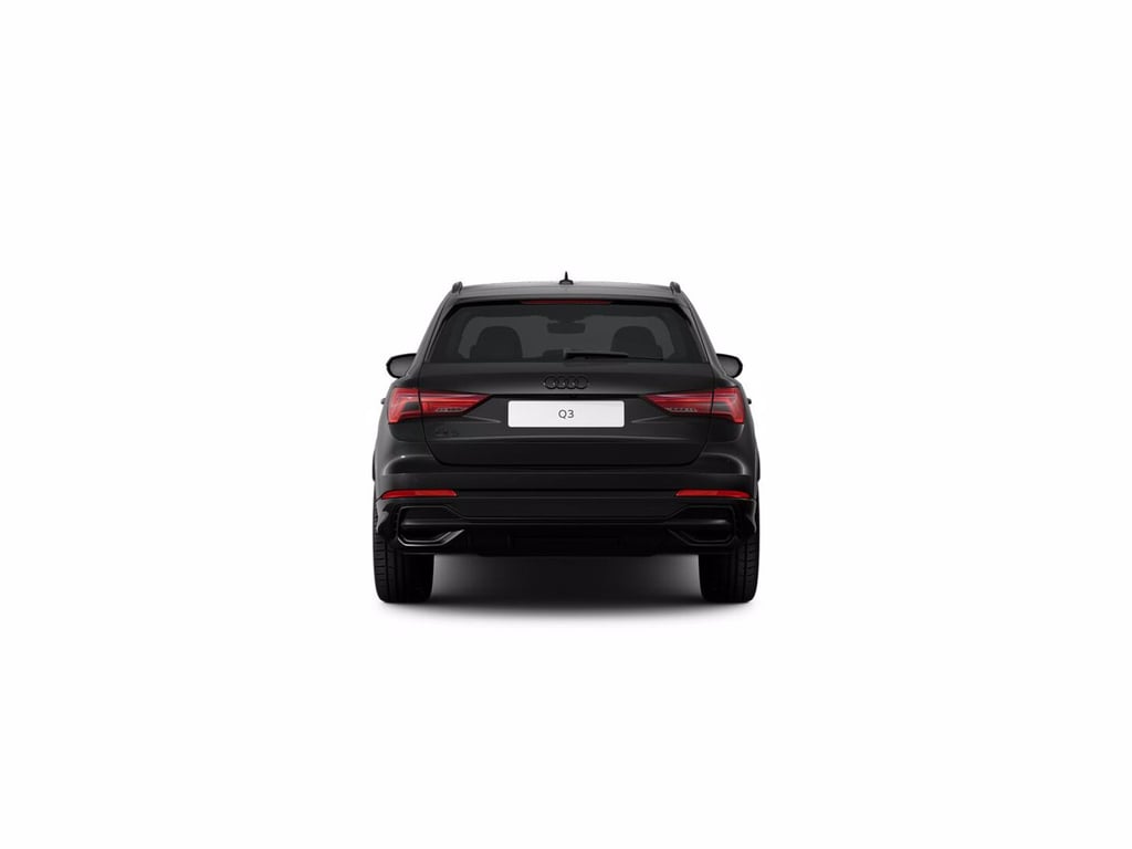 AUDI Q3 35 2.0 tdi identity black s-tronic