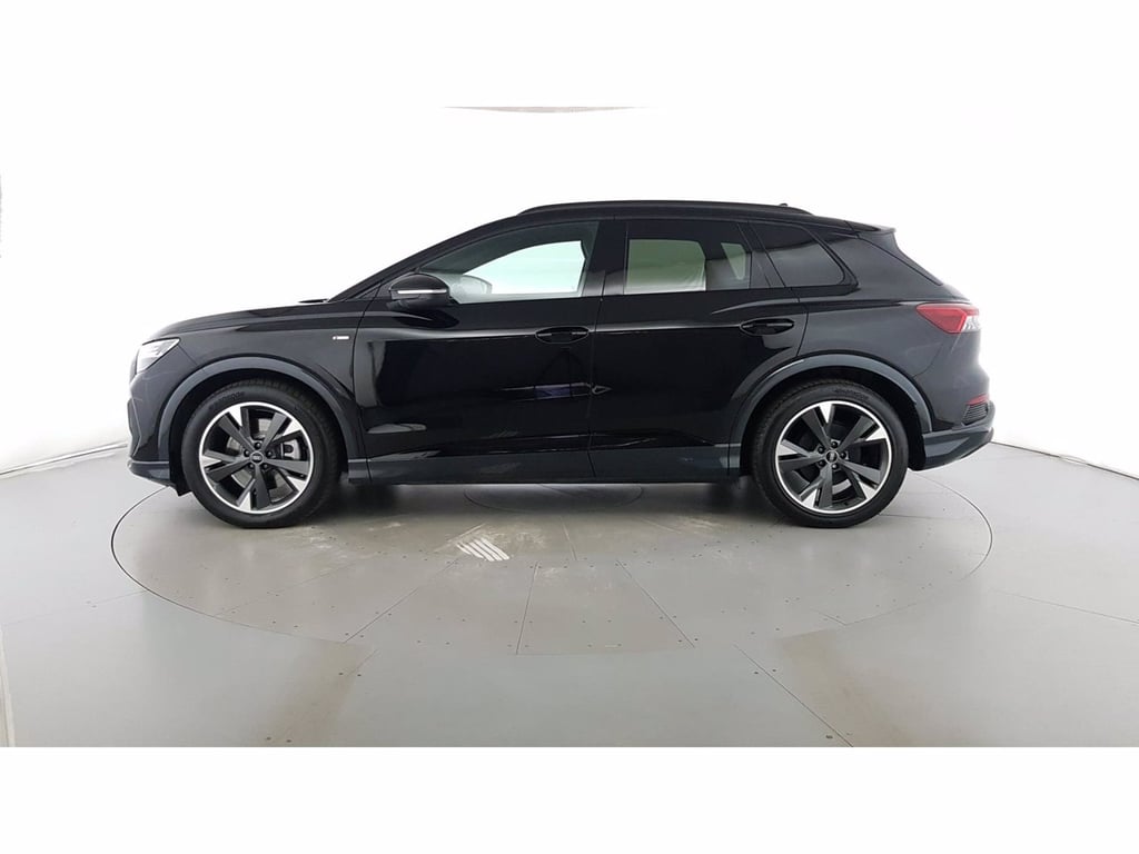 AUDI Q4 e-tron 45 s line edition