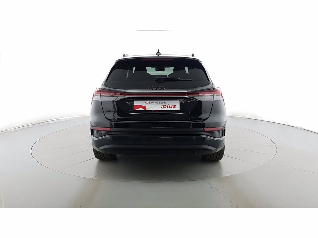 AUDI Q4 e-tron 45 s line edition