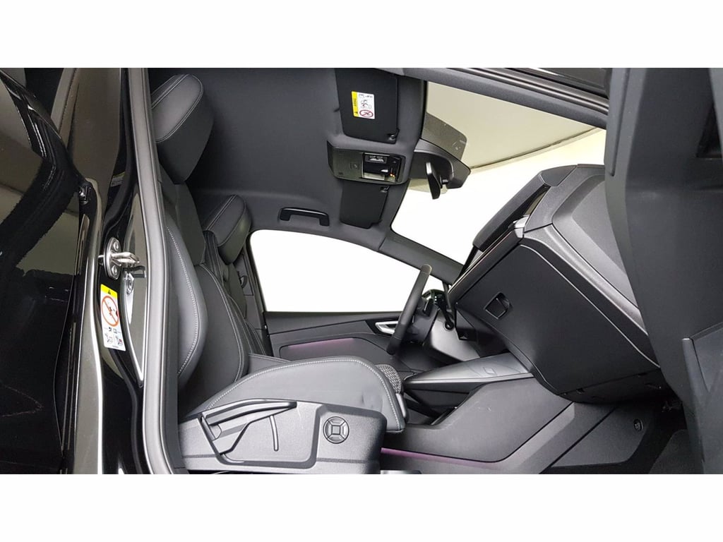 AUDI Q4 e-tron 45 s line edition
