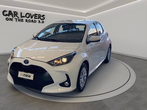 TOYOTA Yaris 1.5h active