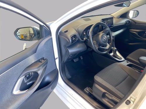 TOYOTA Yaris 1.5h active