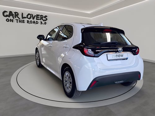 TOYOTA Yaris 1.5h active