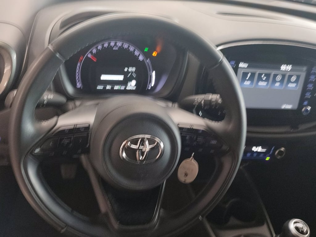 TOYOTA Aygo x 1.0 trend 72cv