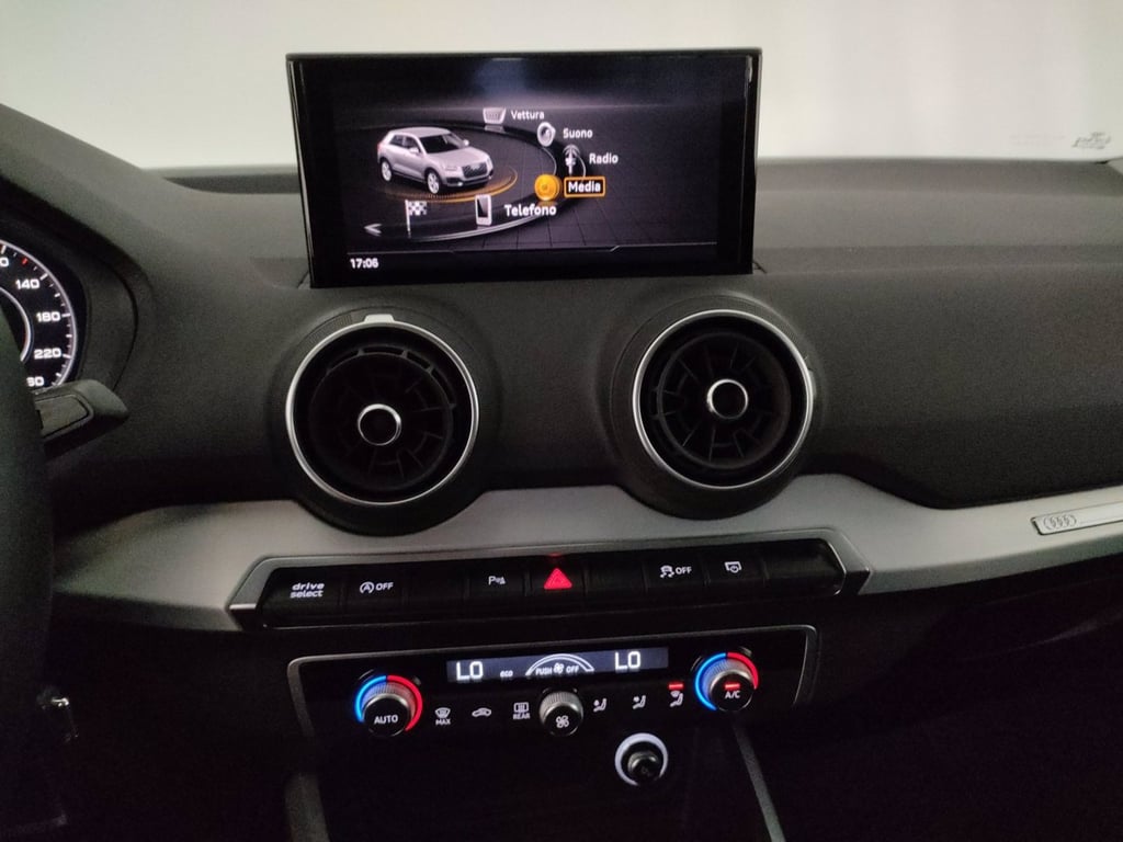 AUDI Q2 1.4 tfsi sport s-tronic