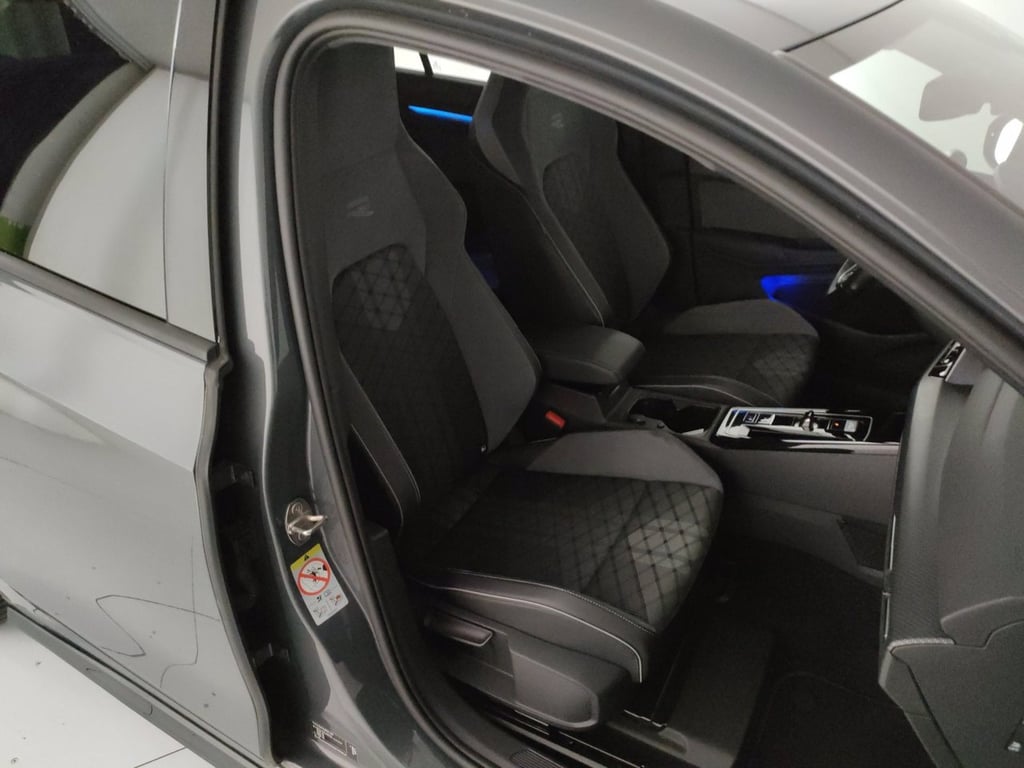 VOLKSWAGEN Golf 1.5 etsi evo r-line 150cv dsg