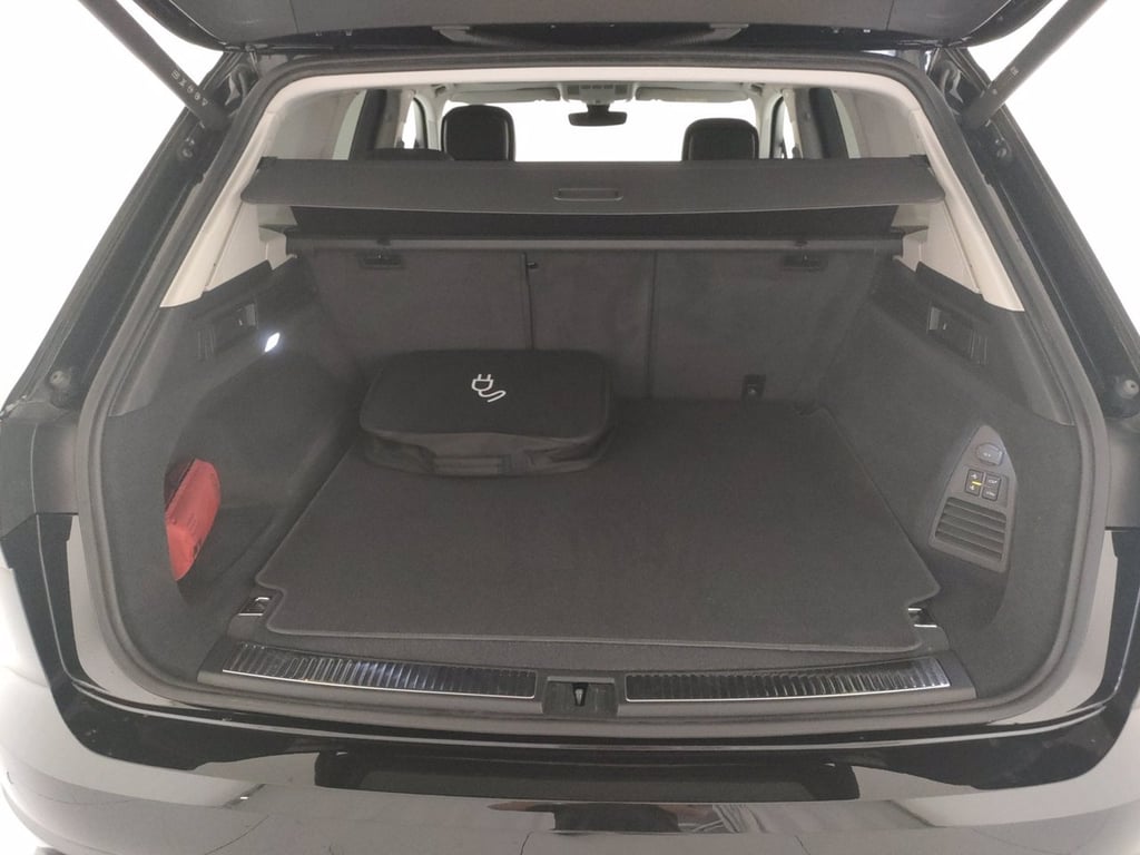 VOLKSWAGEN Touareg 3.0 v6 tsi ehybrid elegance 381cv auto