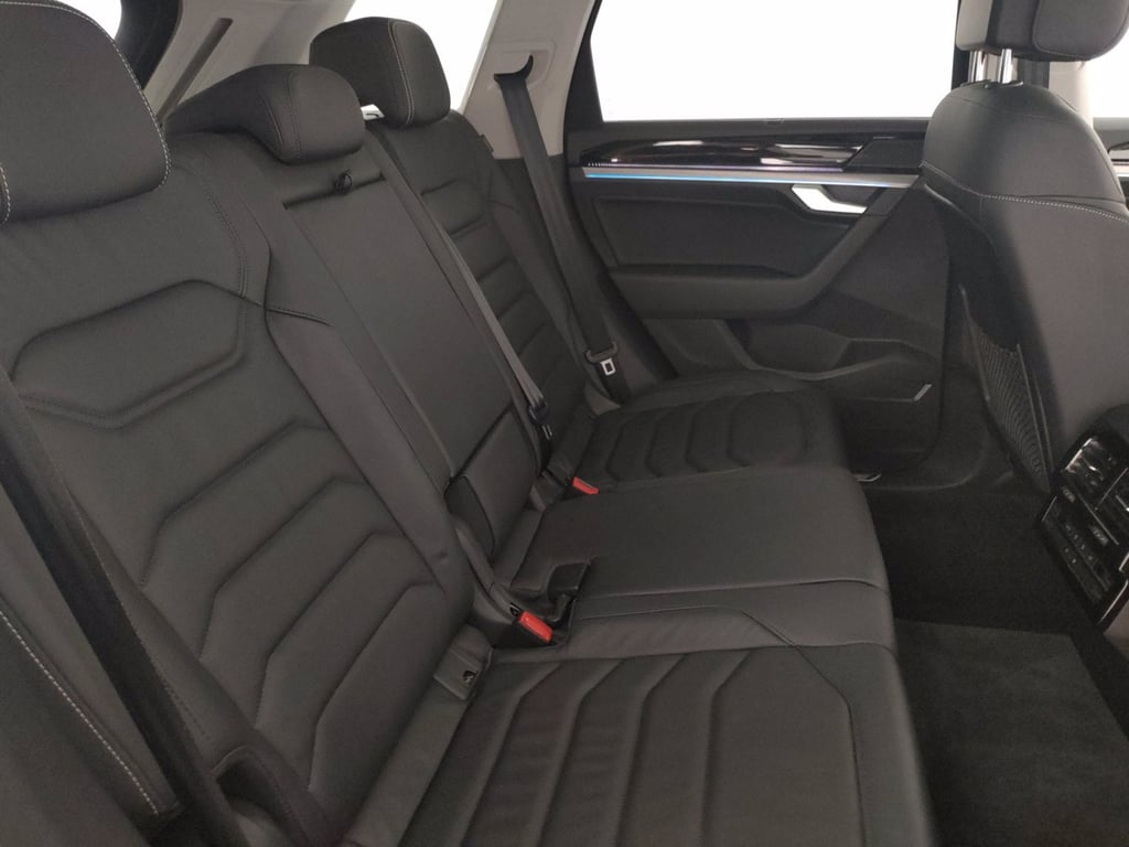 VOLKSWAGEN Touareg 3.0 v6 tsi ehybrid elegance 381cv auto