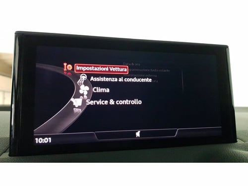 AUDI Q2 35 1.5 tfsi admired