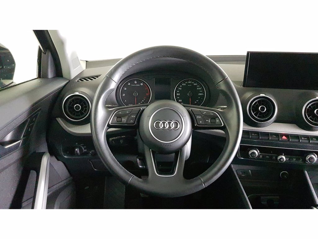 AUDI Q2 35 1.5 tfsi admired