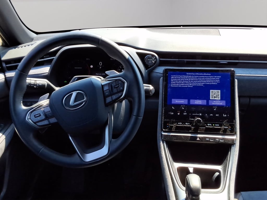 LEXUS Lbx 1.5 hybrid cool 4wd