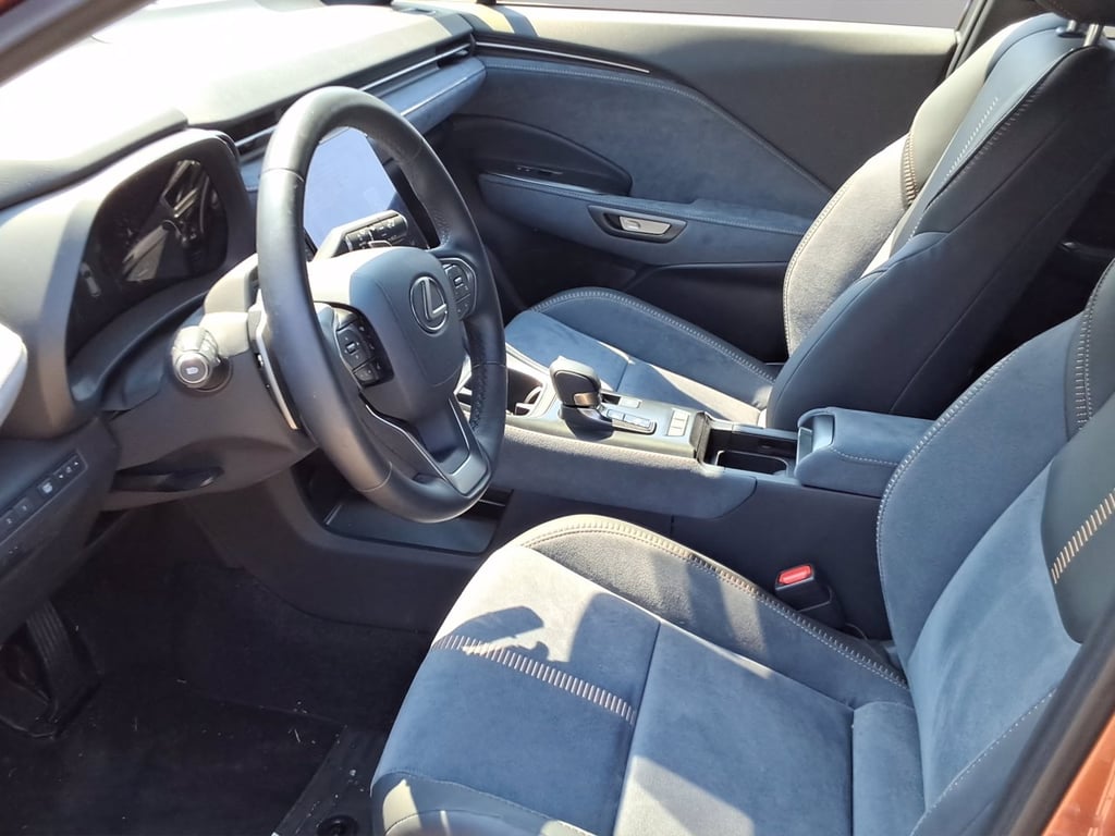 LEXUS Lbx 1.5 hybrid cool 4wd
