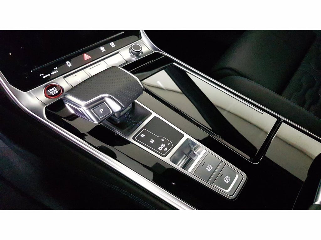AUDI Rs6 avant 4.0 mhev performance quattro tiptronic