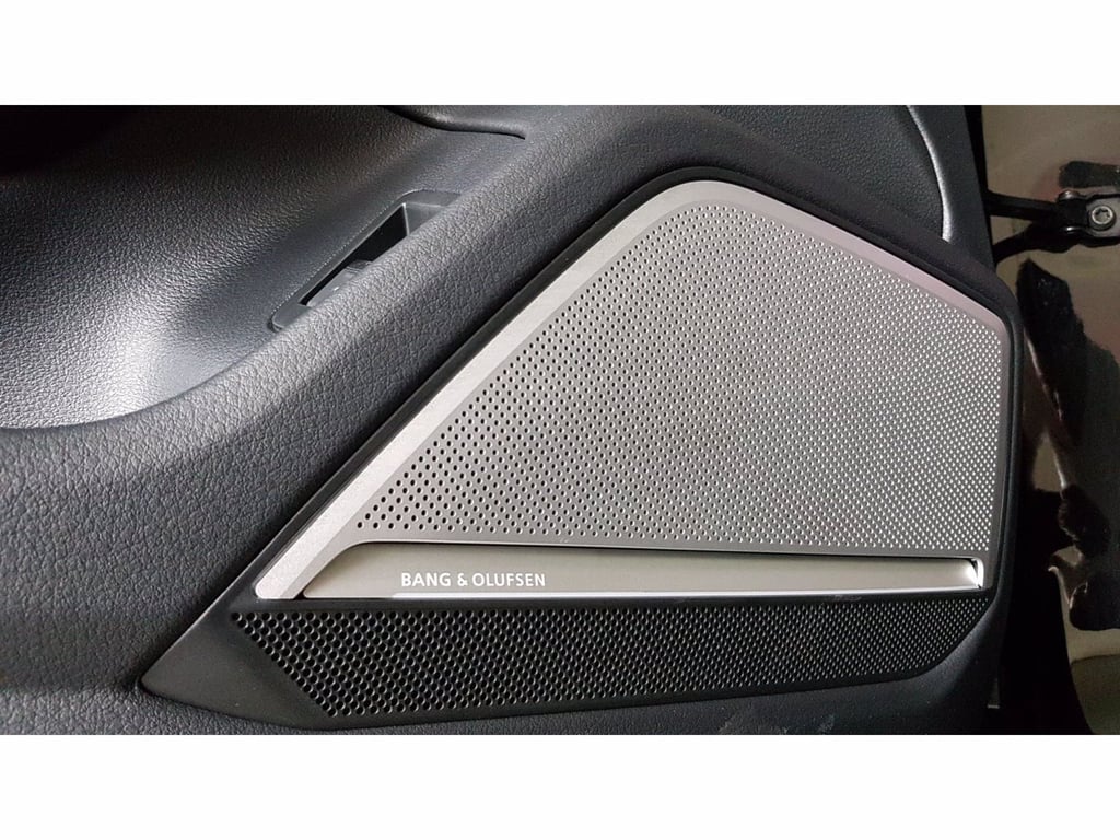 AUDI Rs6 avant 4.0 mhev performance quattro tiptronic