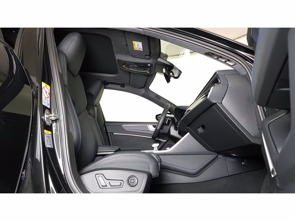 AUDI Rs6 avant 4.0 mhev performance quattro tiptronic