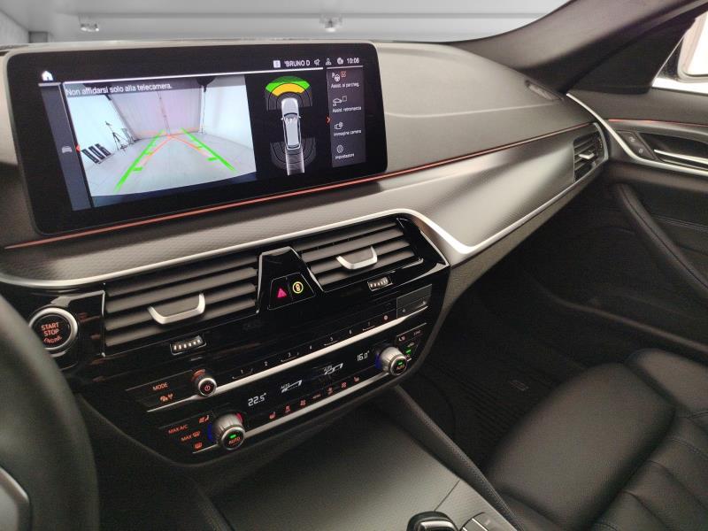BMW 520d touring mhev 48v xdrive msport auto