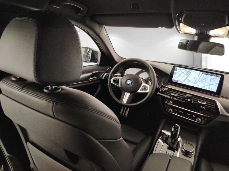 BMW 520d touring mhev 48v xdrive msport auto