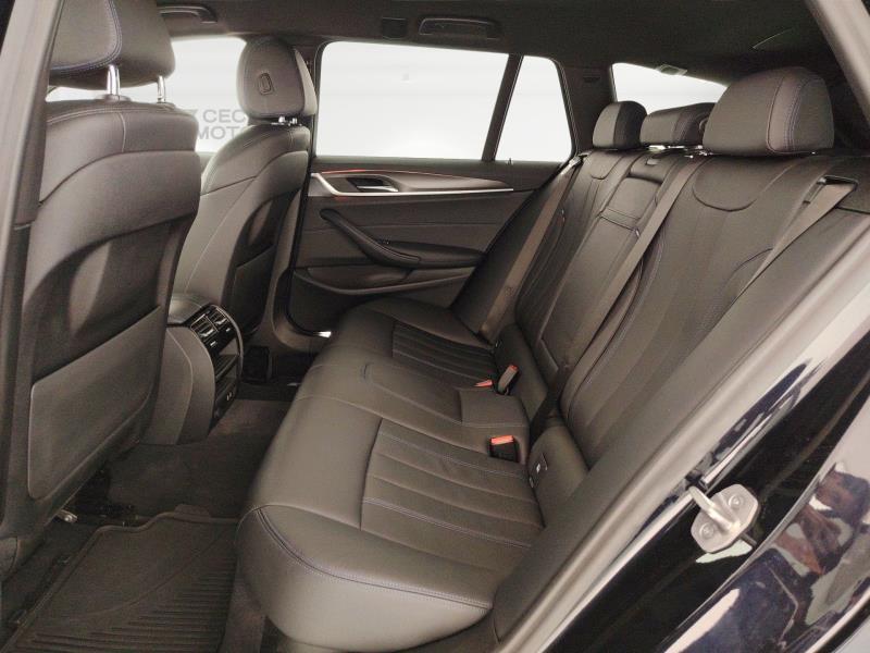 BMW 520d touring mhev 48v xdrive msport auto