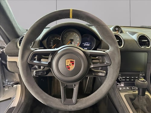 PORSCHE 718 Cayman 4.0 GT4 RS pdk