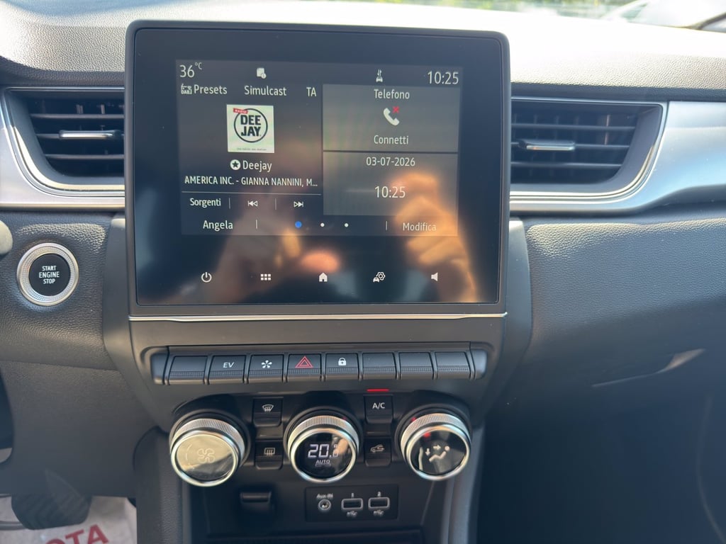 RENAULT Captur 1.6 e-tech hybrid intens 145cv auto