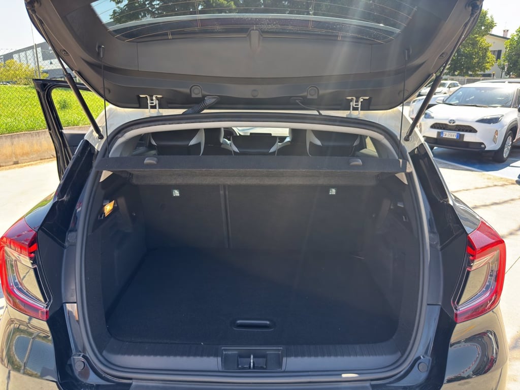RENAULT Captur 1.6 e-tech hybrid intens 145cv auto