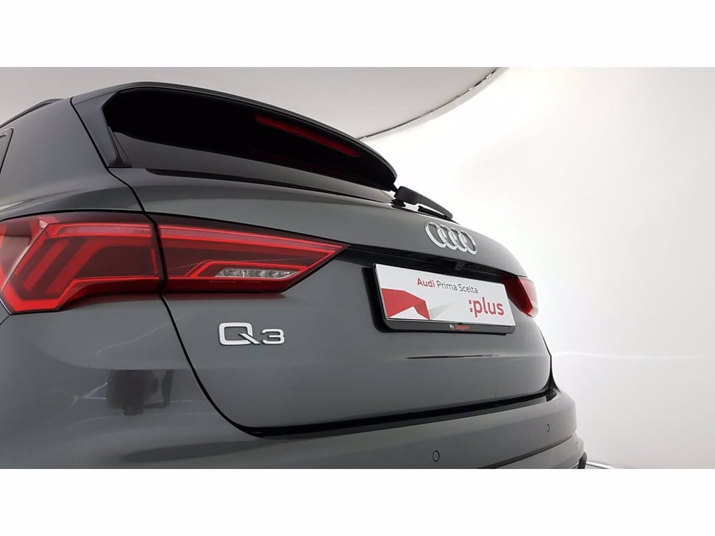 AUDI Q3 35 2.0 tdi s line edition s-tronic