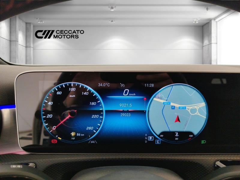 MERCEDES A 200 d premium auto