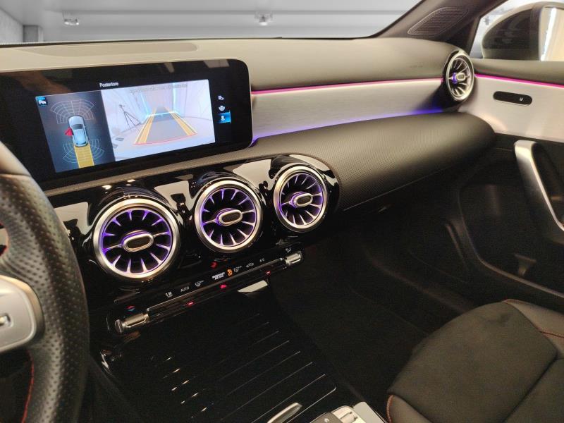 MERCEDES A 200 d premium auto