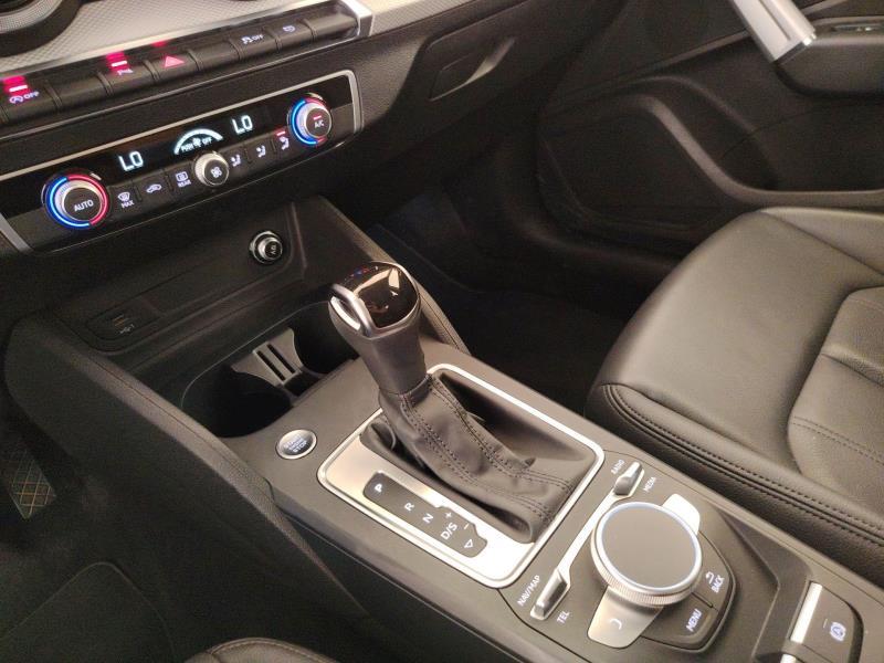 AUDI Q2 30 2.0 tdi business s-tronic
