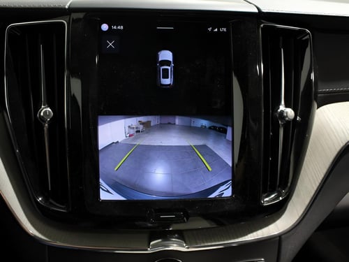 VOLVO Xc60 2.0 b4 momentum pro awd auto