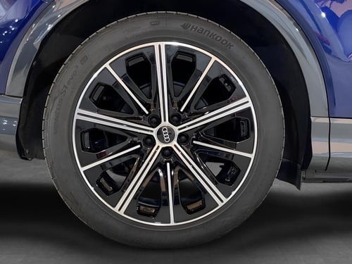 AUDI Q4 e-tron 45 s line edition